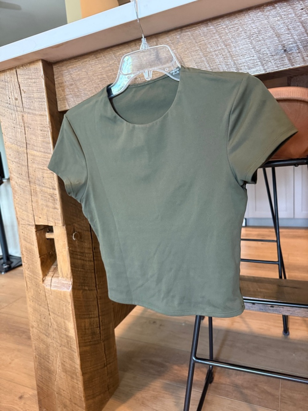 ALO Yoga Olive Green Crop Crew Tee